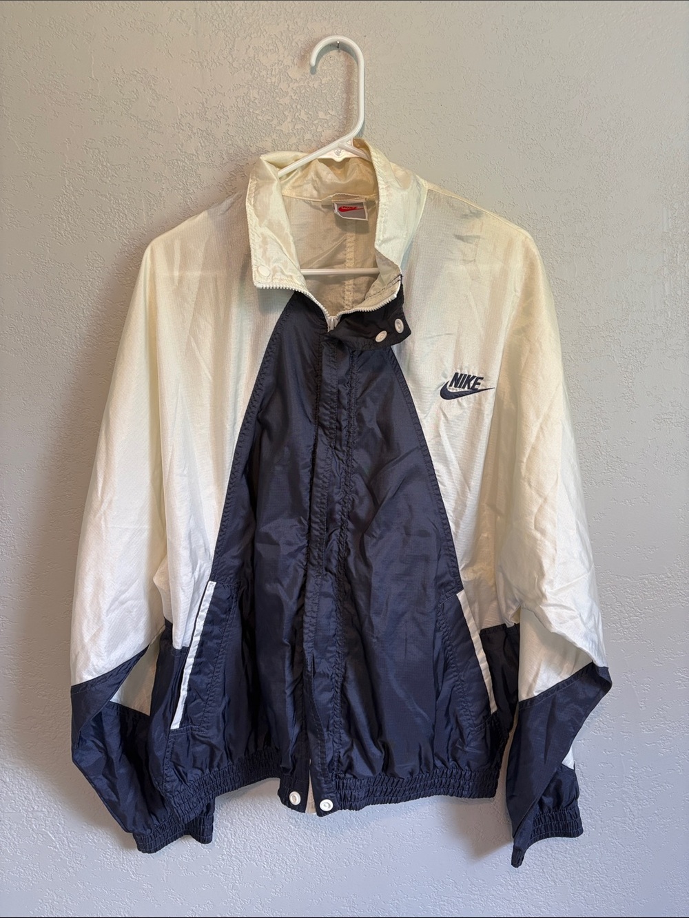 Nike 80s 90s Vintage White and Navy Colorblock Windbreaker Jacket